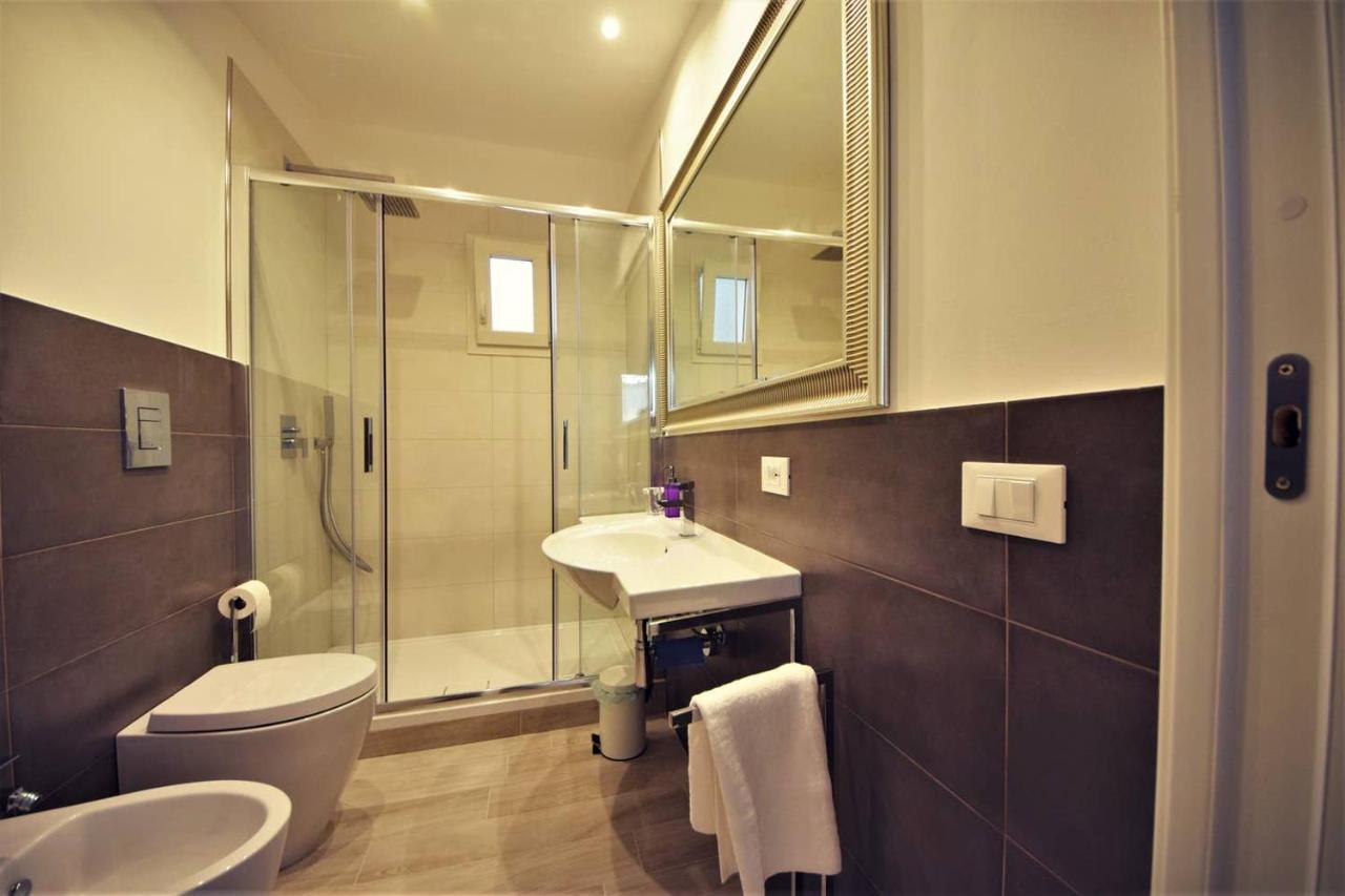 Lo Duca Apartments เชฟาลู ภายนอก รูปภาพ